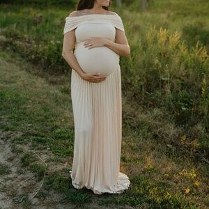 Lioness Cream Off-Shoulder Maxi Dress